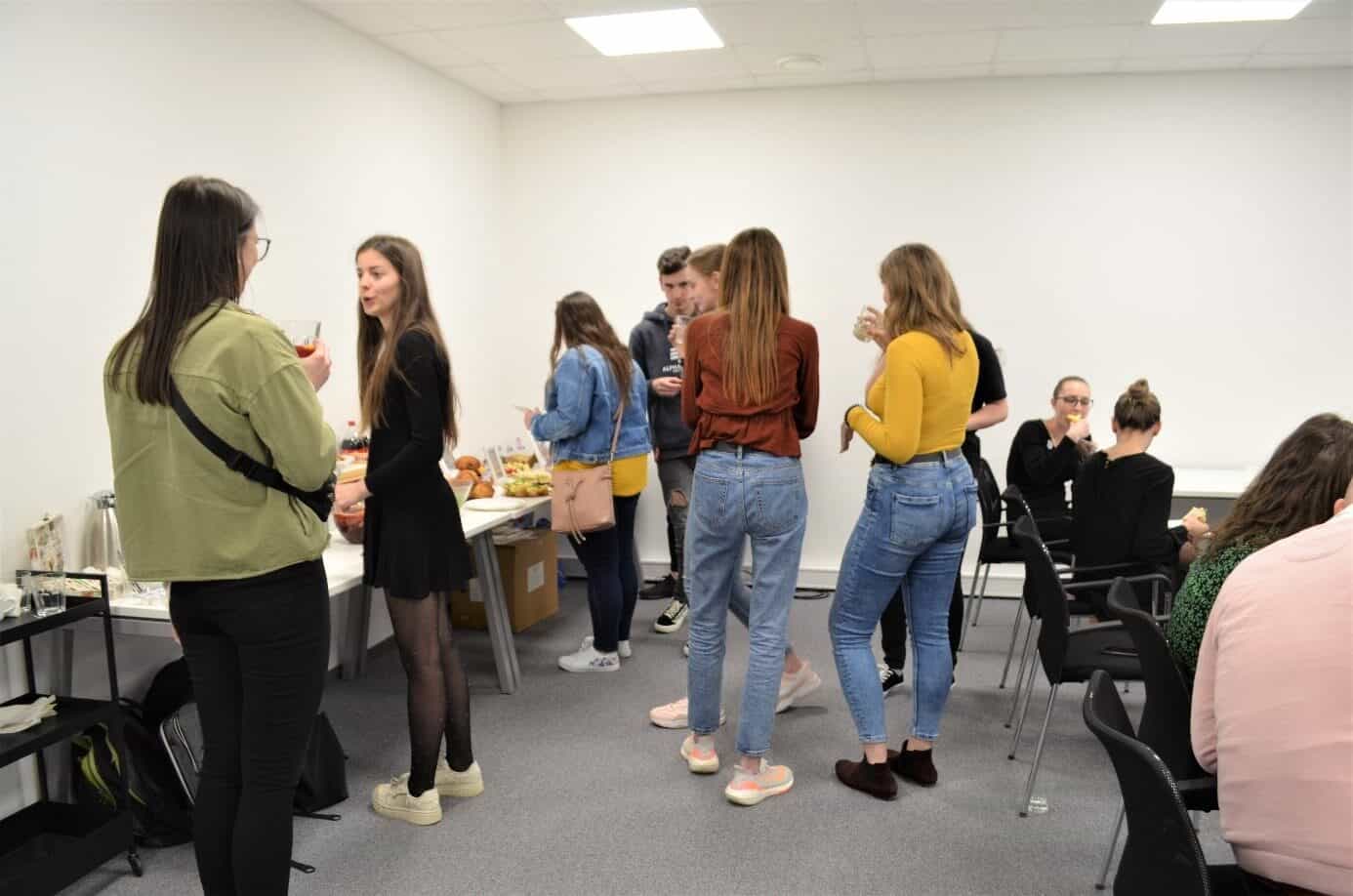 konzultacne hodiny im ucm scaled | WebJET CMS profil abolventa im ucm