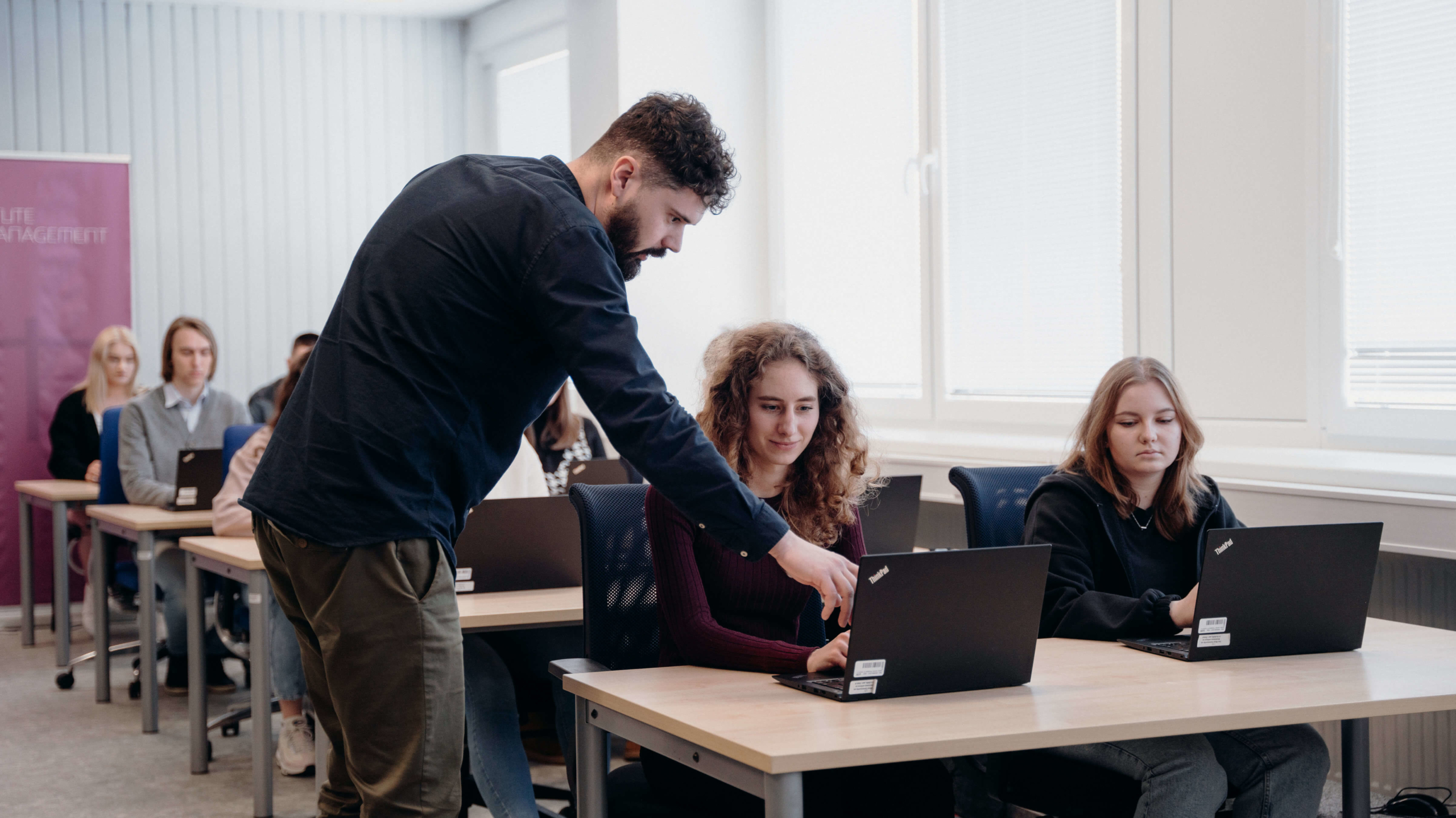 konzultacne hodiny im ucm scaled | WebJET CMS vysoka-skola-manazment-ucm